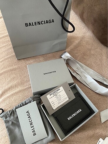 Balenciaga kartlık - Görsel 2