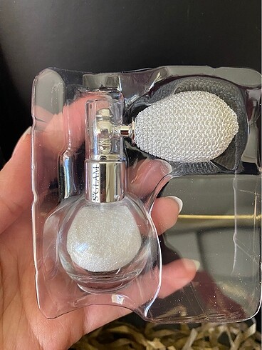 S?GLAM SHIMMER POWDER WHITE