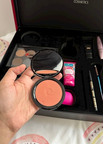 Pierre Cardin Kadın Makyaj Seti - Görsel 4