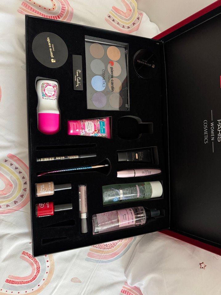 Pierre Cardin Kadın Makyaj Seti - Görsel 2