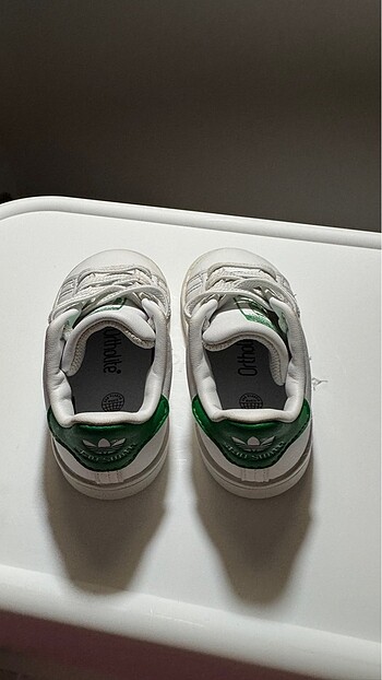 20 Beden beyaz Renk Adidas bebek ayakkabı