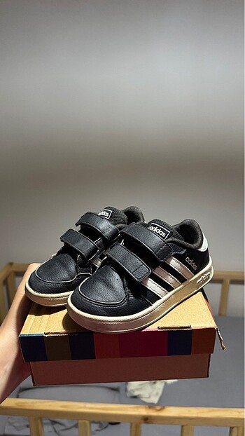 Adidas ayakkabı