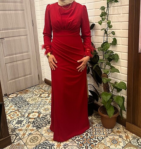 Kırmızı abiye elbise