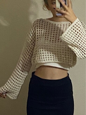 Delikli ajurlu crop