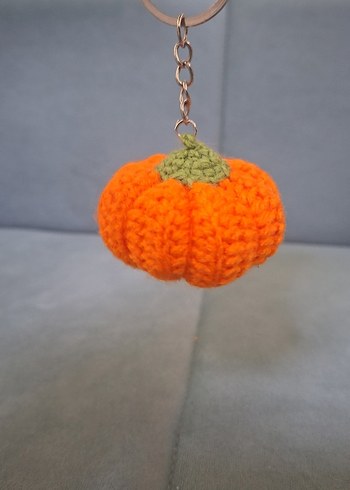 Turuncu Örgü Kabak Anahtarlık el emegidir - Görsel 2