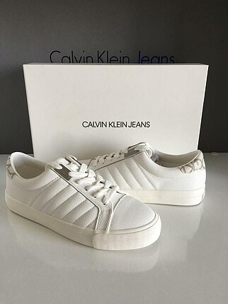 39 Beden Calvin Klein