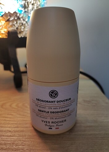 Yvres rocher roll on deodorant 