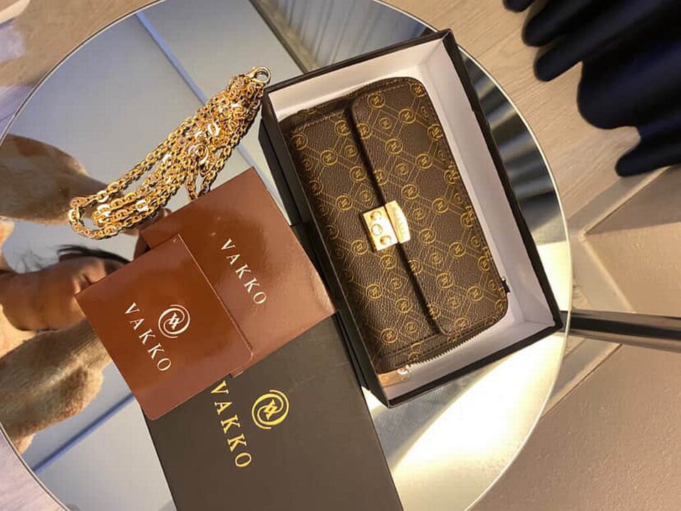 Vakko Zincir Detaylı Kahverengi Deri Çanta - Görsel 3