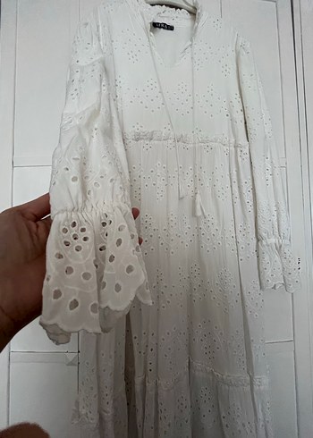 Kadın Beyaz Uzun Nakışlı Pamuklu Elbise - Görsel 3