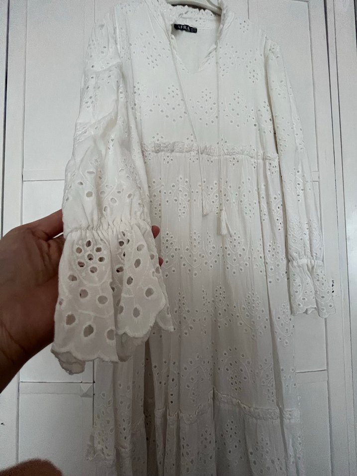 Kadın Beyaz Uzun Nakışlı Pamuklu Elbise - Görsel 3