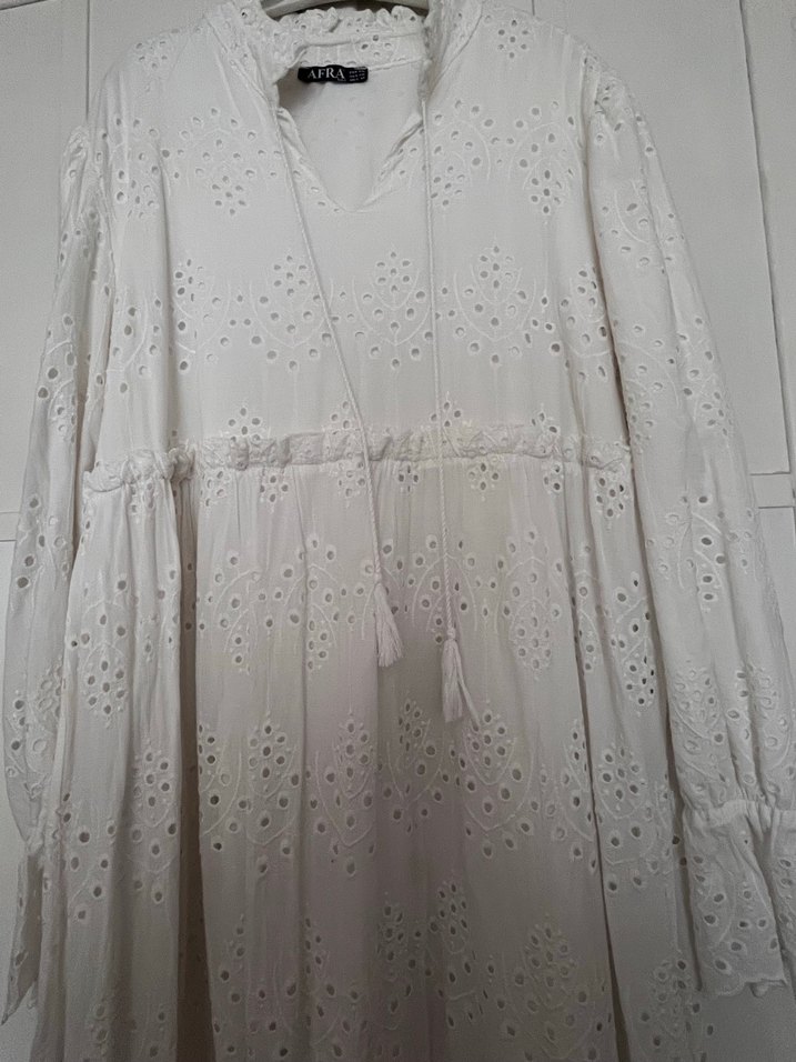 Kadın Beyaz Uzun Nakışlı Pamuklu Elbise - Görsel 4
