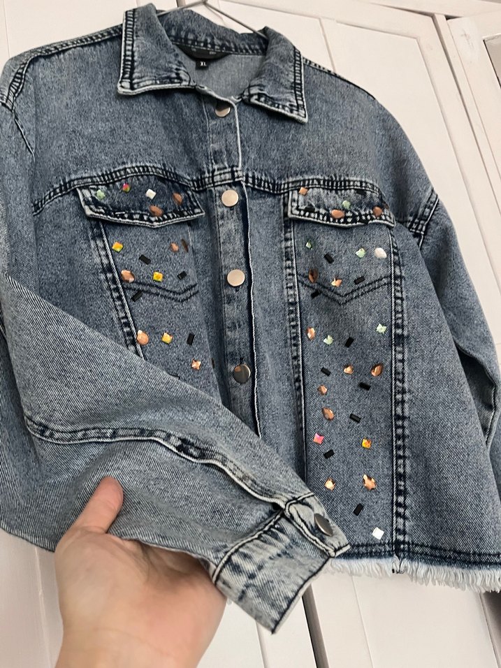 Nakışlı Gri Düğmeli Kadın Denim Ceket - Görsel 3