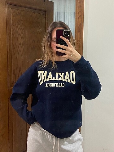 sweatshirt