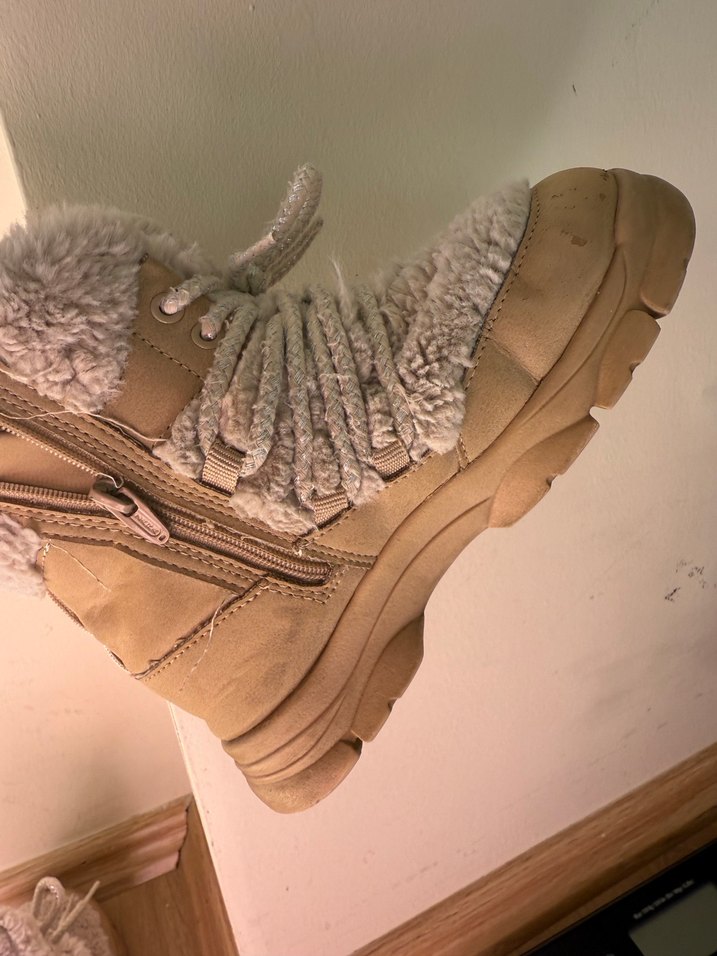 Zara Kız Çocuk Bej Yünlü Kürk Detaylı Bot - Görsel 4