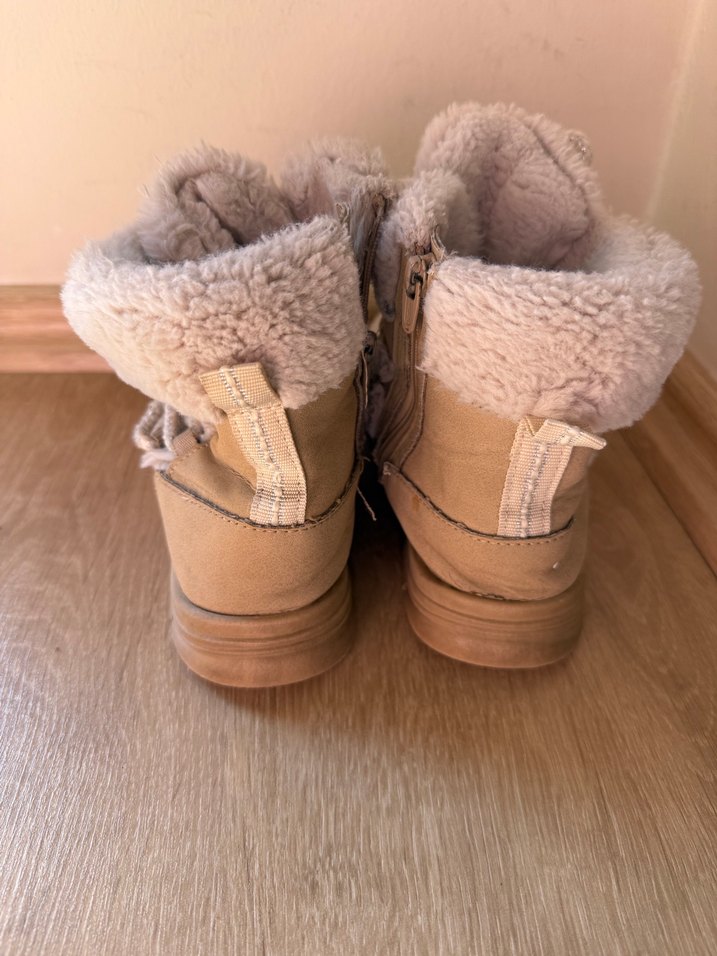 Zara Kız Çocuk Bej Yünlü Kürk Detaylı Bot - Görsel 3