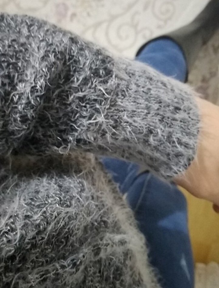 Gri V Yaka Örgü Kadın Kazak - Görsel 3