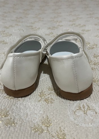 Kız Çocuk Beyaz Fiyonklu Babet Ayakkabı - Görsel 2