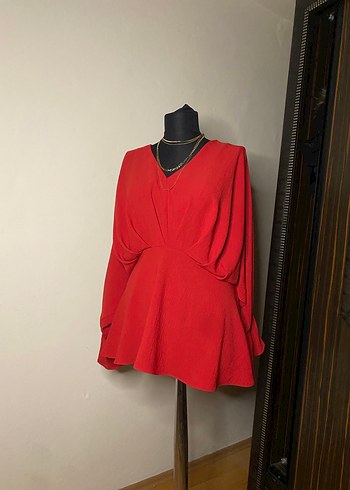 Kırmızı V Yaka Dökümlü Mini  Bluz - Görsel 3