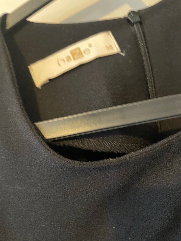 Uzun Kollu Siyah V Yaka Uzun Elbise - Görsel 5