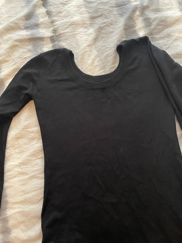 Uzun Kollu Siyah Kadın  Kazak - Görsel 2