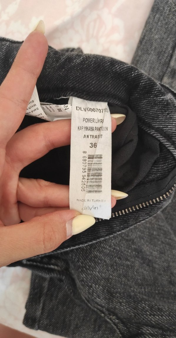 Gri Kadın Kot Pantolon Midi Boy Kürklü - Görsel 3