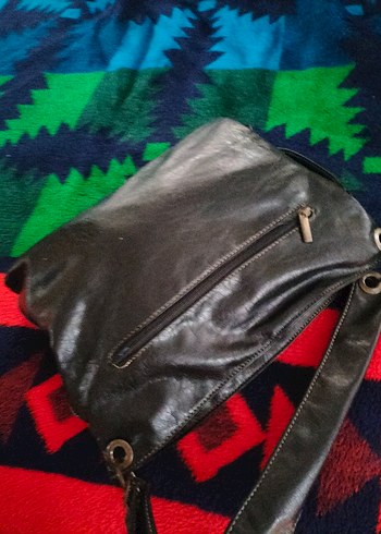 Kemer Detaylı Siyah Deri Kadın Çanta - Görsel 4