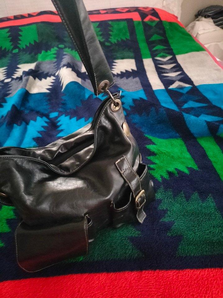 Kemer Detaylı Siyah Deri Kadın Çanta - Görsel 2