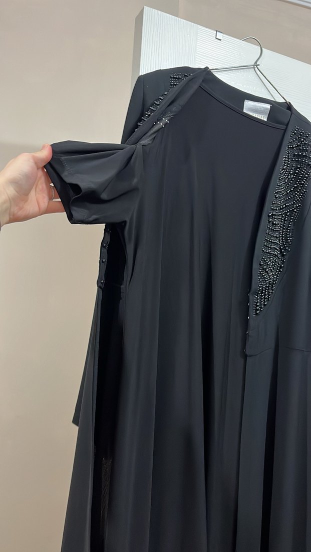 Uzun Siyah Nakışlı ve Boncuklu Kadın Elbisesi - Görsel 4