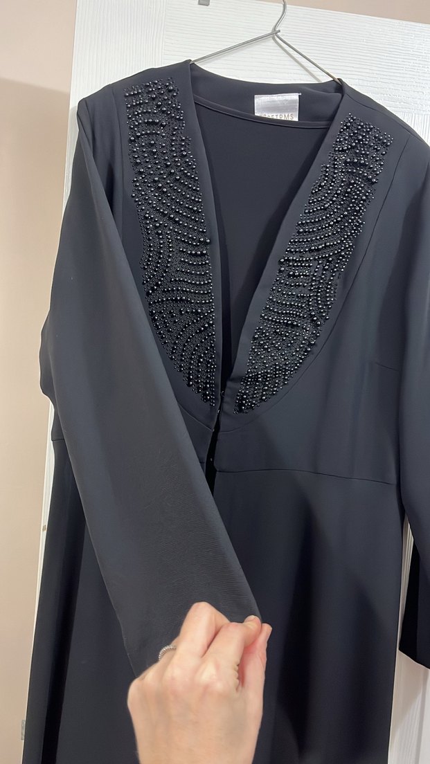 Uzun Siyah Nakışlı ve Boncuklu Kadın Elbisesi - Görsel 2