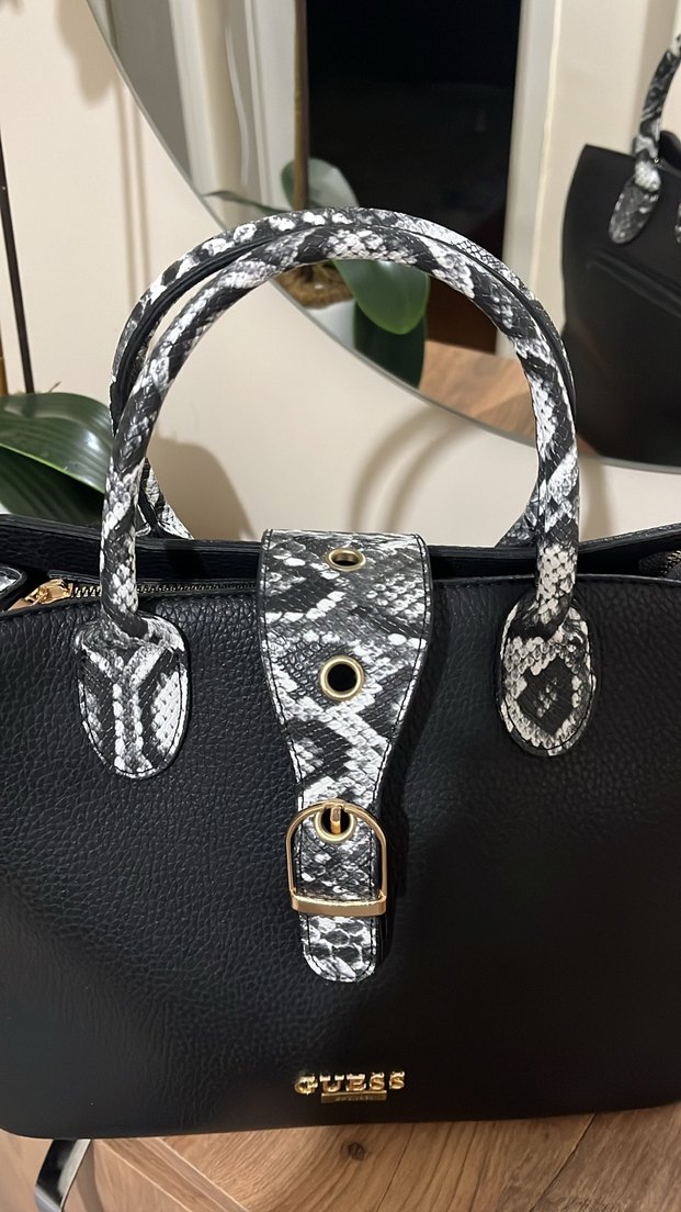Siyah Deri Guess Kadın Çanta - Görsel 3