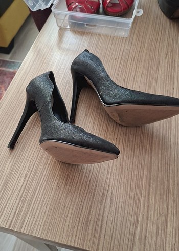 36 Beden siyah Renk Tergan Siyah Parlak Yılan Desenli Stiletto