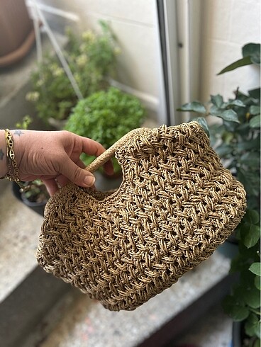 Ünlü markanın yeni sezon çantası