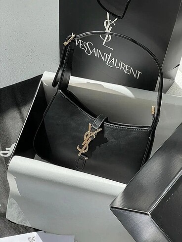 Yves Saint Laurent baget çanta