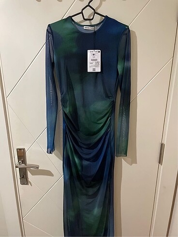 Bershka Elbise