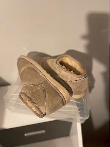 Bej ugg