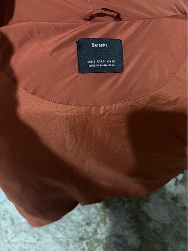 Bershka Beshka mont hiçbir defosu yoktur