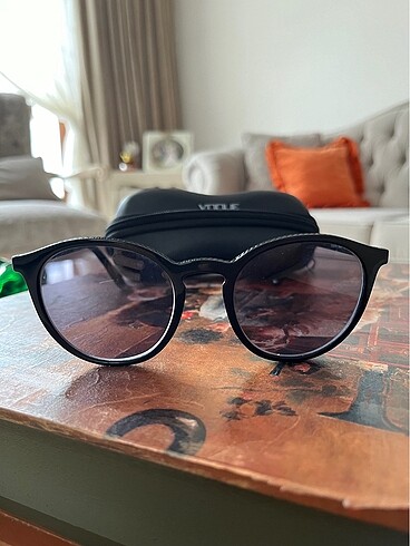 Vogue güneş gözlüğü