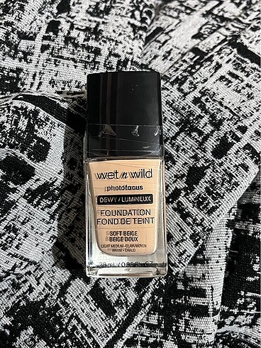 wet n wild fondöten soft beige