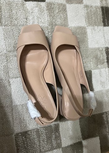 Nine West Nine west Bej Kadın Blok Topuklu Sandalet