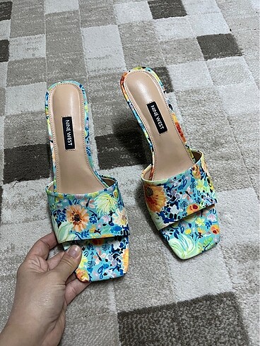 Nine west şık terlık