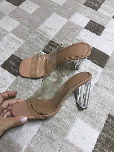 Zara şeffaf terlık