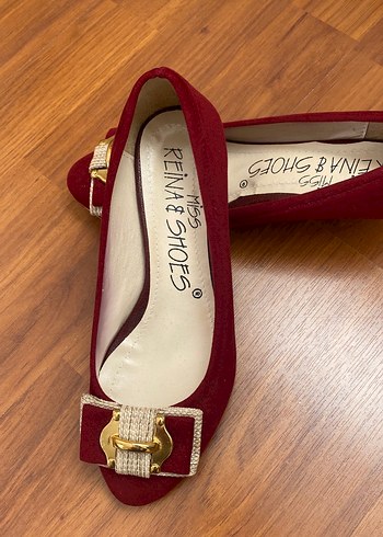 Diğer Kırmızı Süet Tokalı Dolgu Topuklu Stiletto
