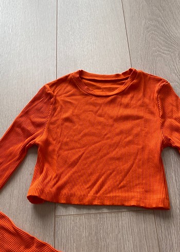 Bershka Uzun kollu crop