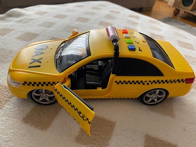 Taksi oyuncak araba