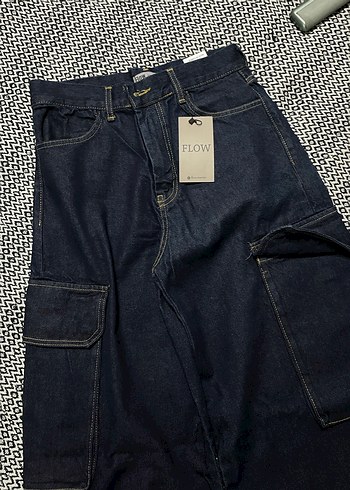 38 Beden Lacivert Bol Kesim Kemerli Kadın Kot Pantolon
