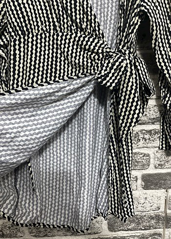 H&M Desenli Elbise - Görsel 4