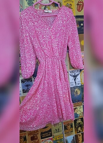 Diğer ÇİÇEKLİ PEMBE ELBİSE