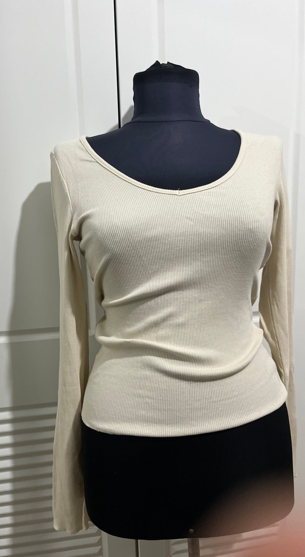 Bej V Yaka Uzun Kollu Kadın Triko - Görsel 2