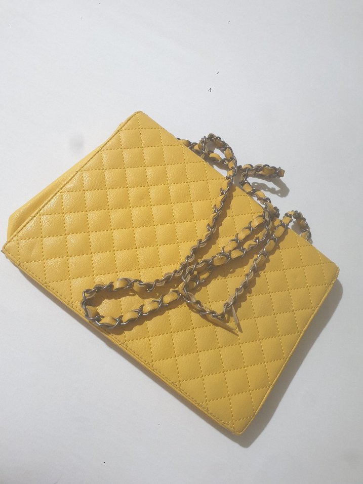 Sarı Deri Kareli Tokalı Kadın Çantası - Görsel 3