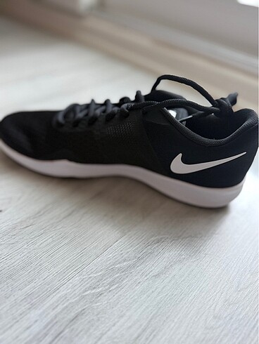 39 Beden siyah Renk Nike 39 numara kadın ayakkabı